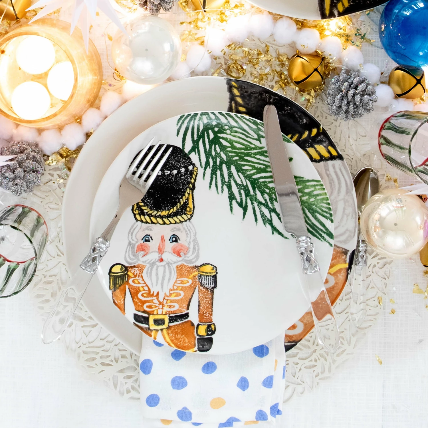 Budget 🔔 VIETRI Nutcrackers Gold Salad Plate 💯 2 Budget 🔔 VIETRI Nutcrackers Gold Salad Plate 💯 - Image 2