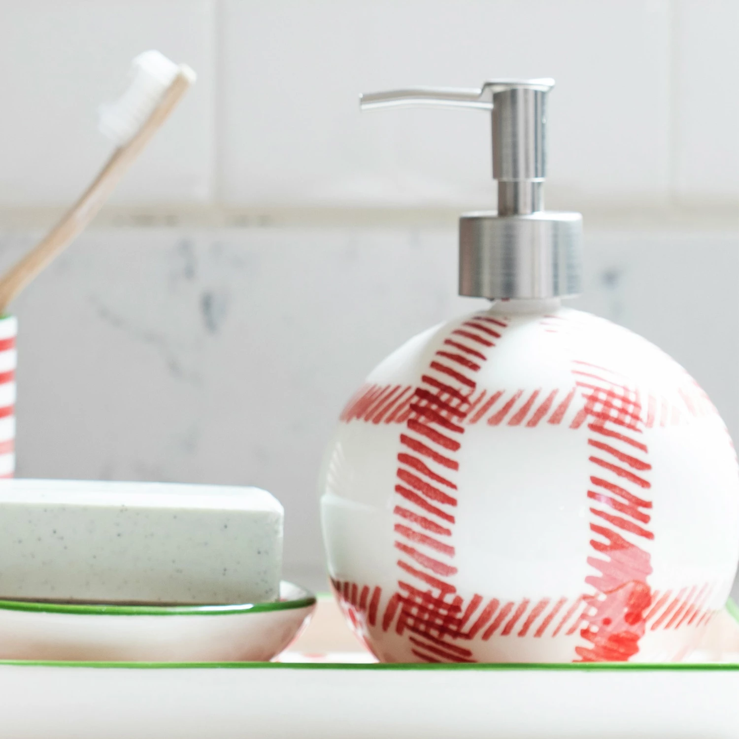 Budget ๐ Viva by VIETRI Mistletoe Plaid Soap Dispenser โจ 2 Budget ๐ Viva by VIETRI Mistletoe Plaid Soap Dispenser โจ - Image 2
